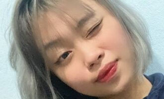 Dedek Esemah Pamer Jembut Sambil Colmek