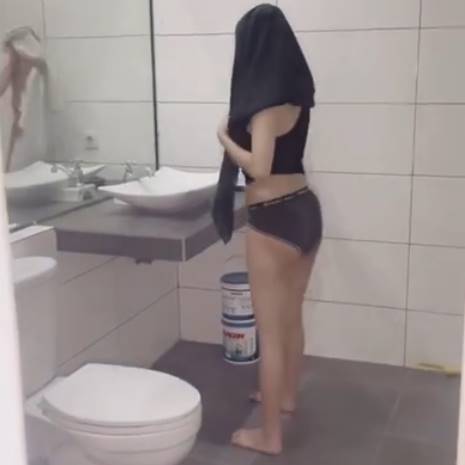 Fotografer Mesum Entot Model Cantik Pas Ganti Baju