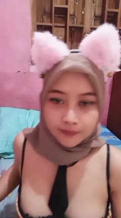 4 ABG JILBAB COSPLAY JADI PELACUR