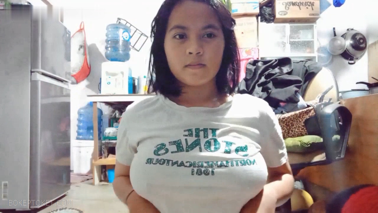 Indo Esempeh Tete Nya Bertumbuh Cepat