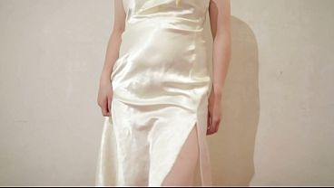 Cewek Indo Super Mulus Dan Menggoda Memek