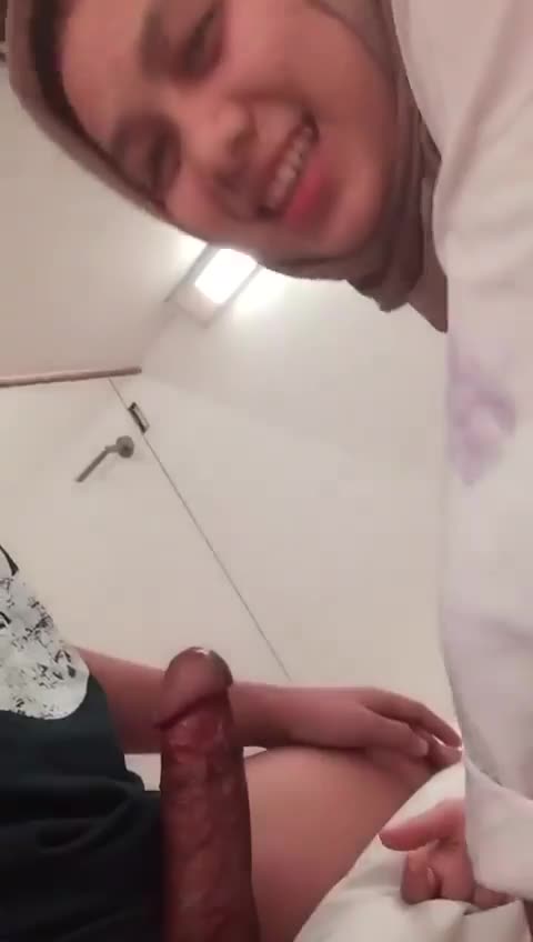 Hijab Bj Di Bobobox sama Kontol Gede