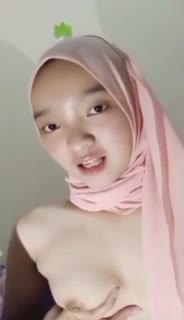 Izza Jilbab Ngangkang Lebar Pamer Meki Gundul[1]